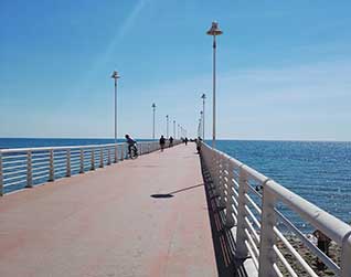 Il pontile di Marina di Massa